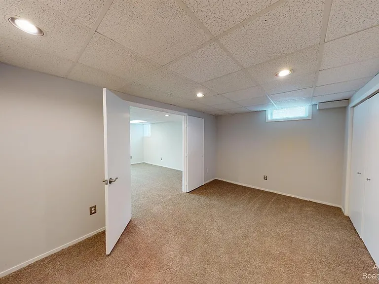 1280 Sunset Rd — Photo 42