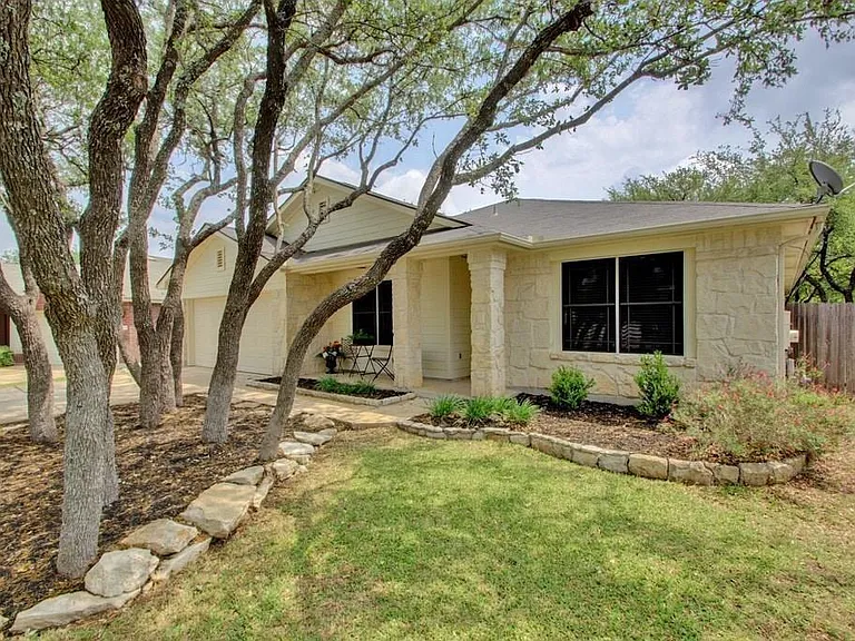 1111 Fossil Cv — Photo 3