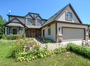 760 Mill Pond Rd, Dousman, WI 53118