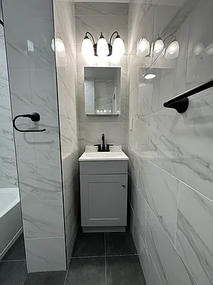 Rented by Peter R. Hungerford, LREB | media 34