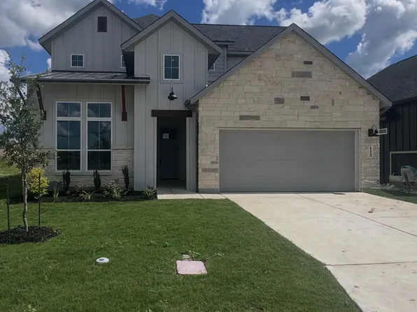 113 Travis Drive, Castroville, TX 78009