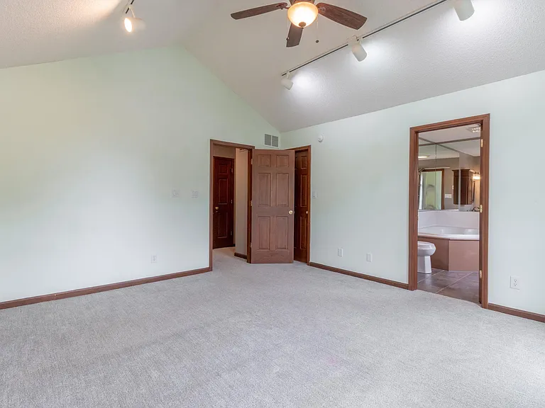 902 S Rainier Ct — Photo 20