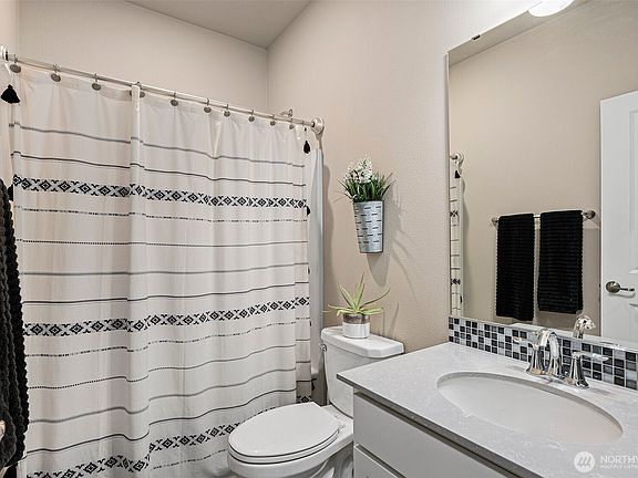 5th image of 13328 186th Avenue Ct E