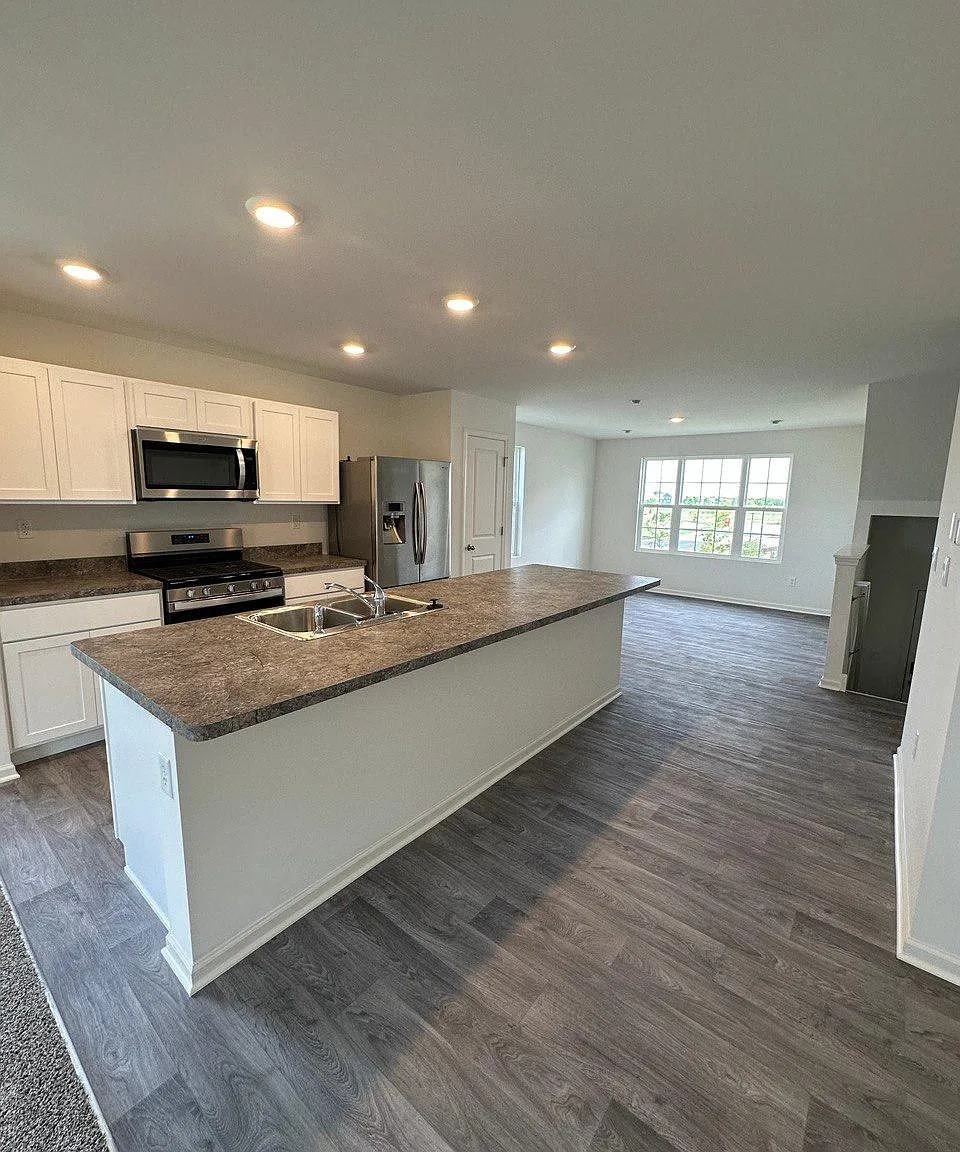 870 Briar Glen Ct — Photo 2