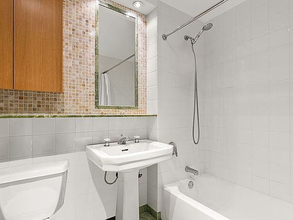 5th image of 102 Bradhurst Ave APT 808