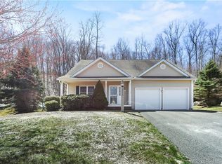 326 Spruce Hill Dr #326A, Oxford, CT 06478