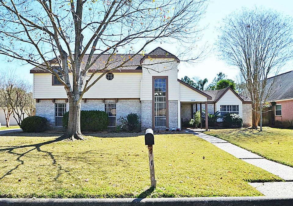 1st image of 3018 Bonney Briar Dr