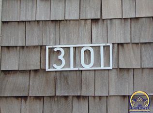 3101 SW Macvicar Ave APT 106A, Topeka, KS 66611