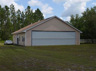 11089 Apache Lane, Glen St Mary, FL 32040