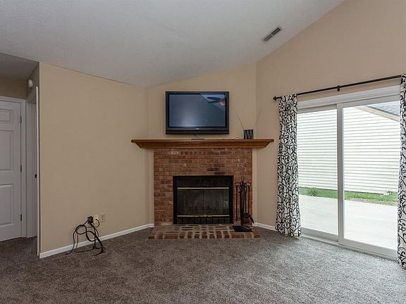5th image of 3727 Riverwood Dr