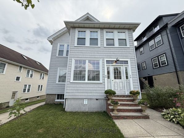 68 Templeton Pkwy
