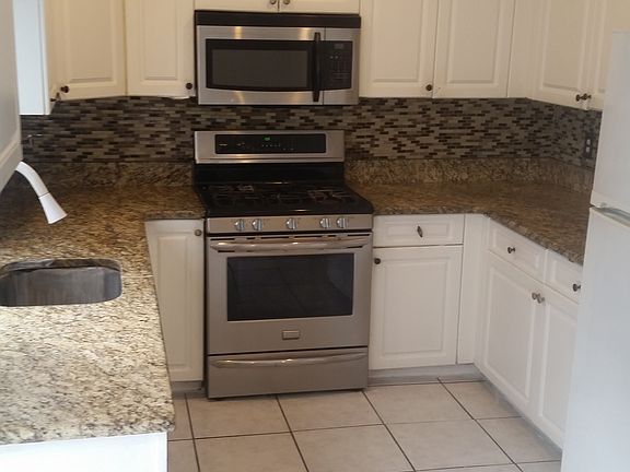 2nd image of 17 Laguna Ln