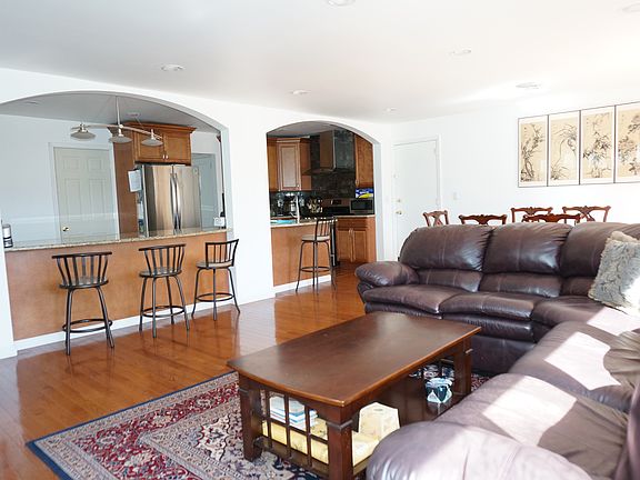 3rd image of 41 S Ashby Ave