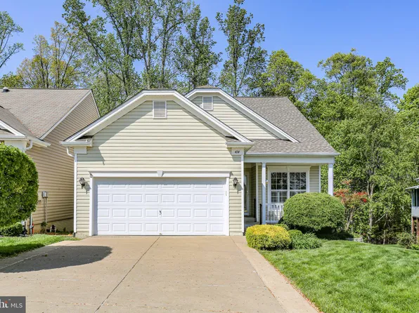 414 Bridgewater Cir, Fredericksburg, VA 22406