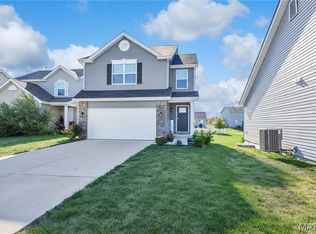 332 Crestfield Ct, Saint Charles, MO 63301