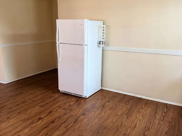 3702 Bates St #2F — Photo 17