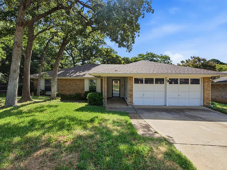 2505 Ironwood Ct — Photo 1