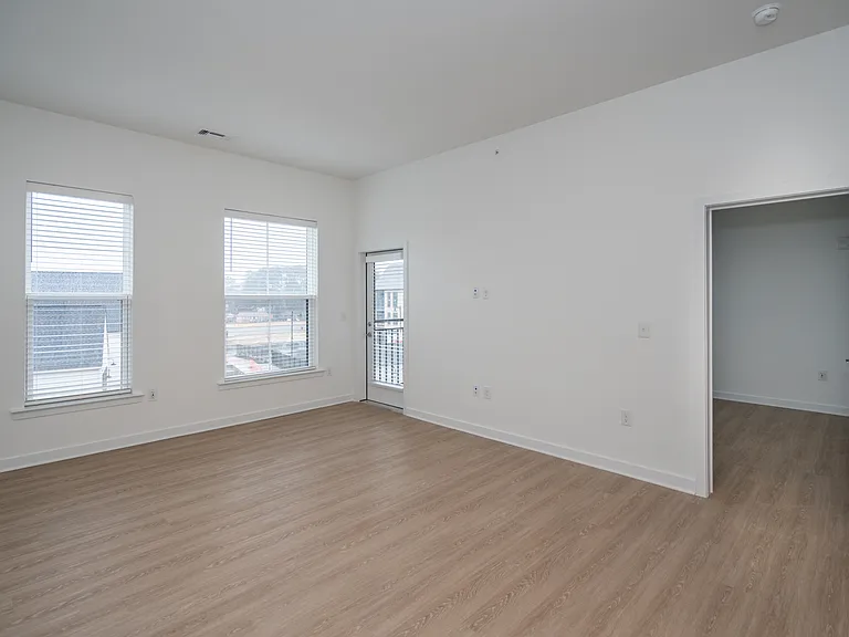 Wrighthaven Square Apartments — Photo 41