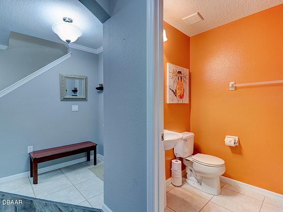 4th image of 213 Tarracina Way