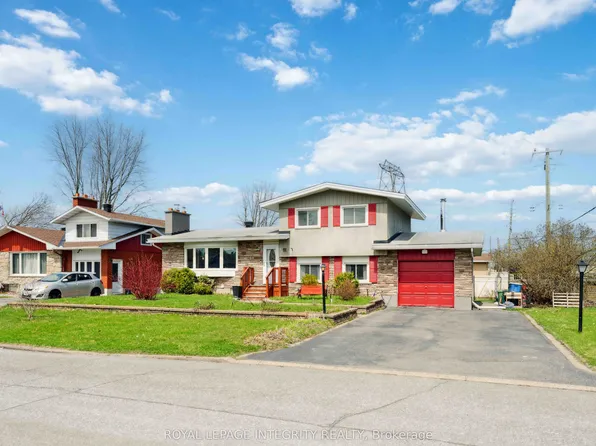29 Pritchard Dr, Ottawa, ON K2G 1B2