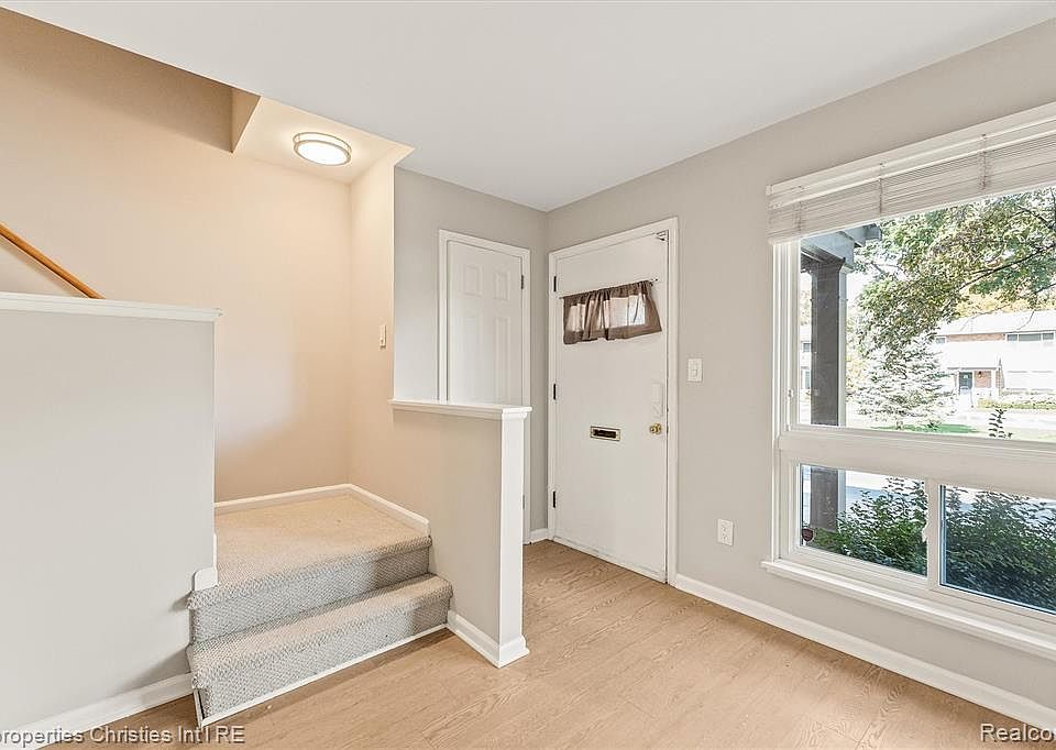 1037 N Old Woodward Ave Unit 4, photo 3