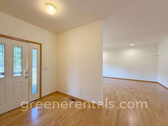 3rd image of 1288 Park Ave E