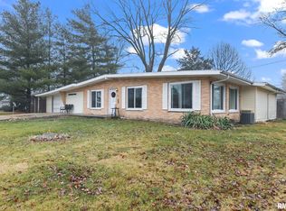 22 Lakewind Dr, Springfield, IL 62703