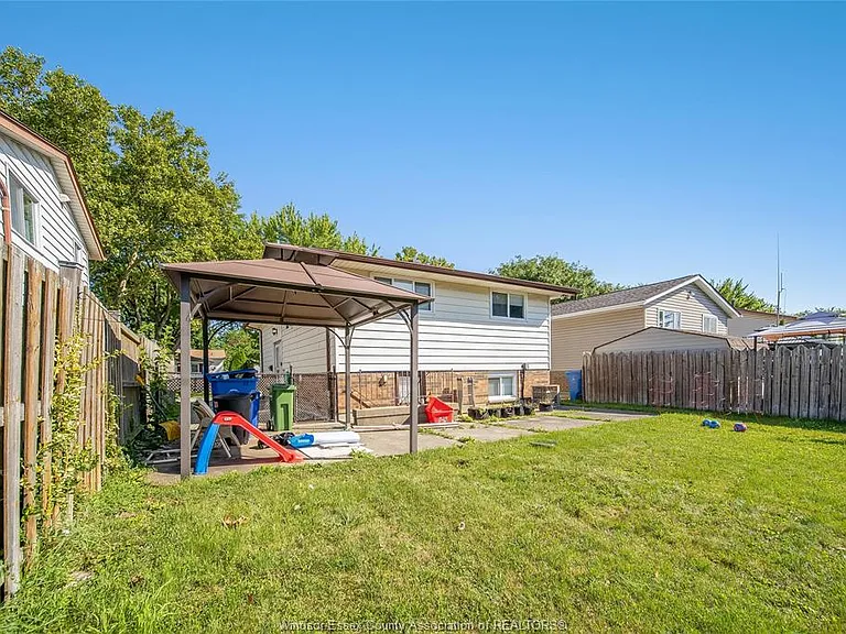 9633 Avery Ln #UPPER — Photo 28