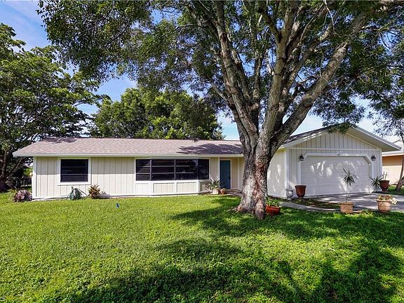 2nd image of 1441 Carmelle Dr