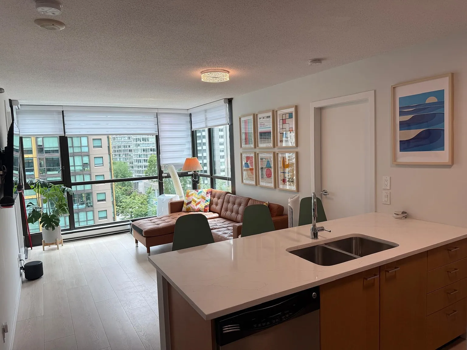 2 bed, 742 sqft, $3,500 — Photo 3