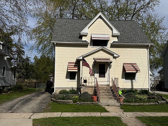 2nd image of 318 Maplewood Ave