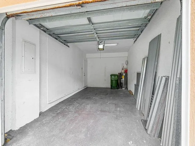 809 Talia Cir E — Photo 9