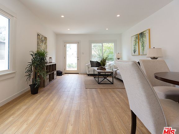 3rd image of 3779 Rosewood Ave #2
