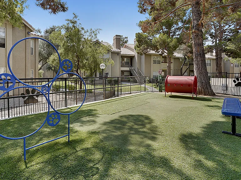 Gloria Park Villas — Photo 22