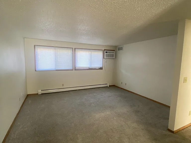 441 Lindale Dr #4 — Photo 4