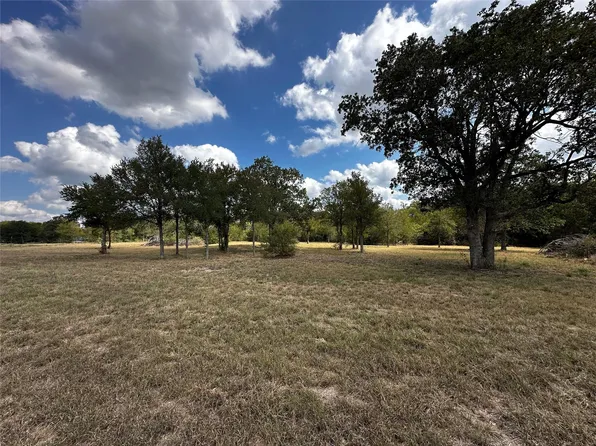 1501 Old Colony Line Rd, Dale, TX 78616