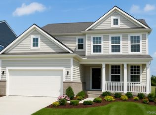 826 Kuss Dr, Saline, MI 48176