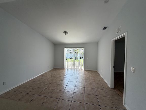 3rd image of 4895 Jordan Ave S #1