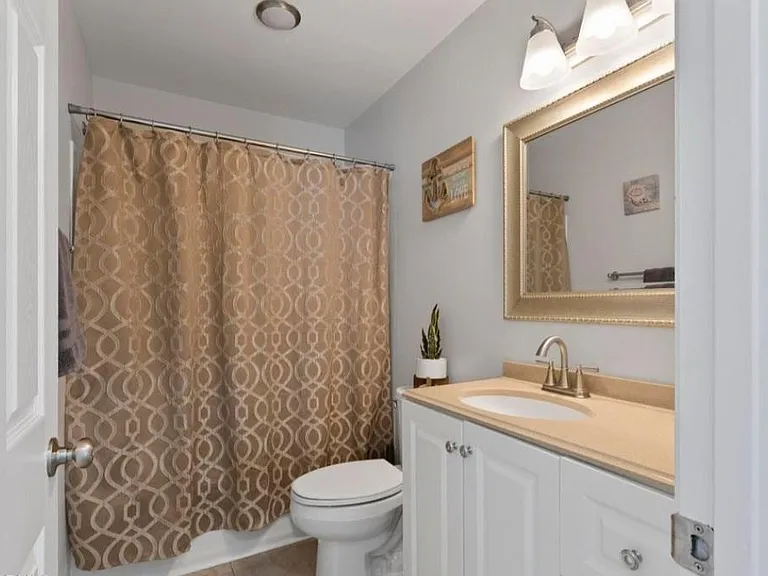 219 Seashore Dr #219 — Photo 25