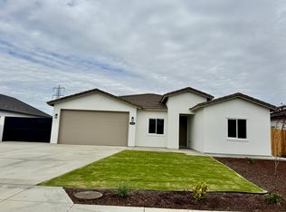 7412 Snowy Owl Ln, Bakersfield, CA 93306