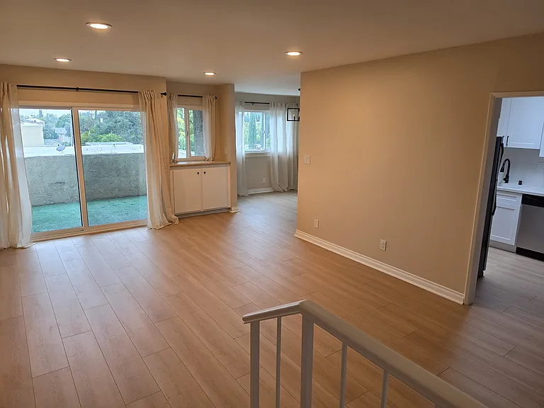 125 S Sierra Madre Blvd #309 — Photo 6