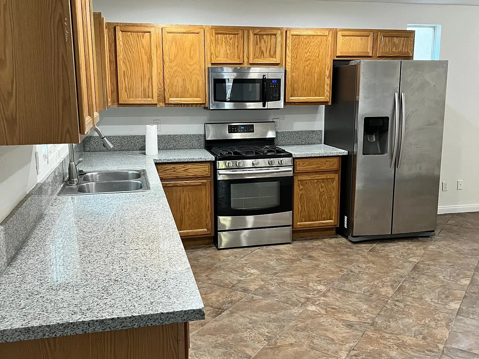 5168 Starter Ave — Photo 4
