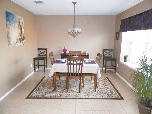 4th image of 307 Celia Cir