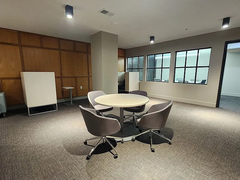 The Bell Apartments — Photo 12