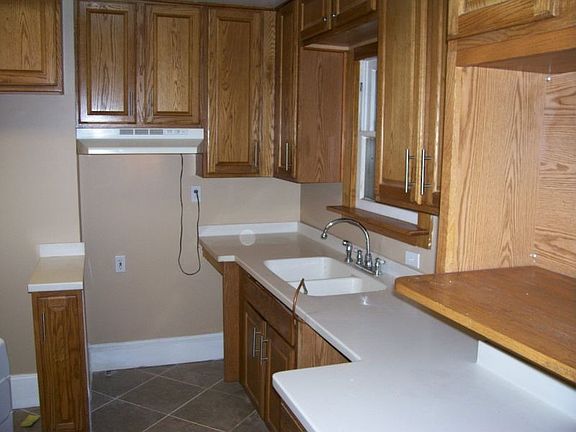 2nd image of 94 Palmetto Ave