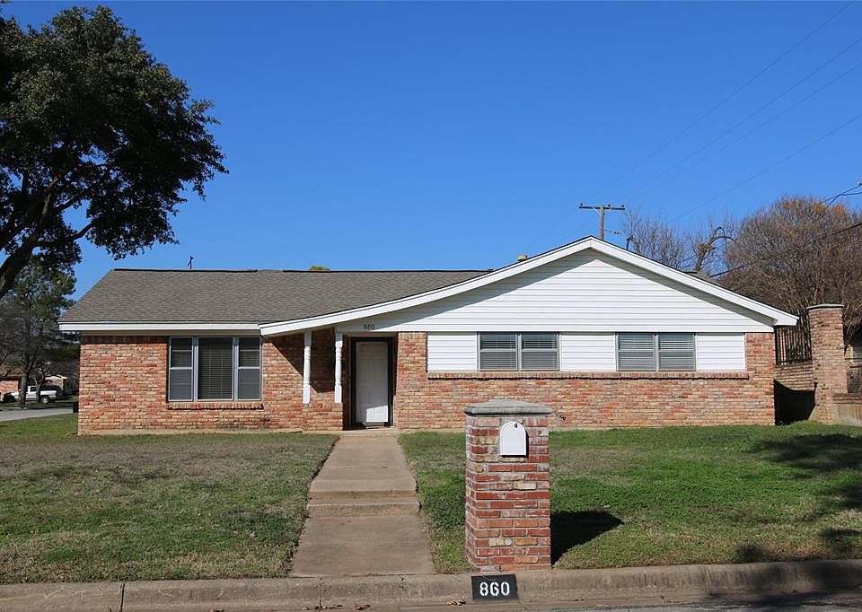 1st image of 860 Woodcrest Dr