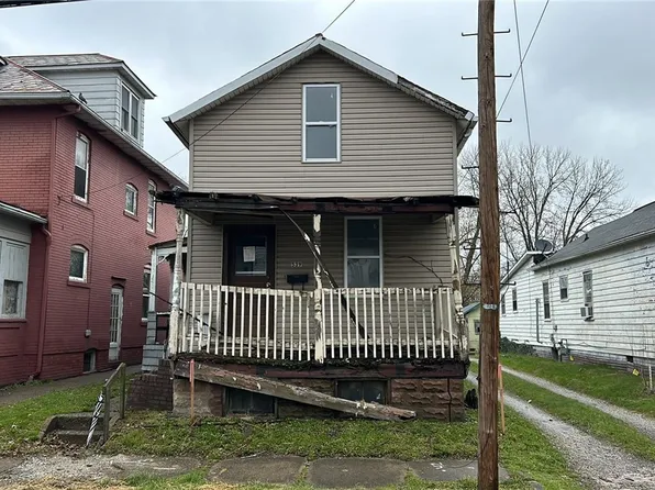 539 E 1st St, Uhrichsville, OH 44683