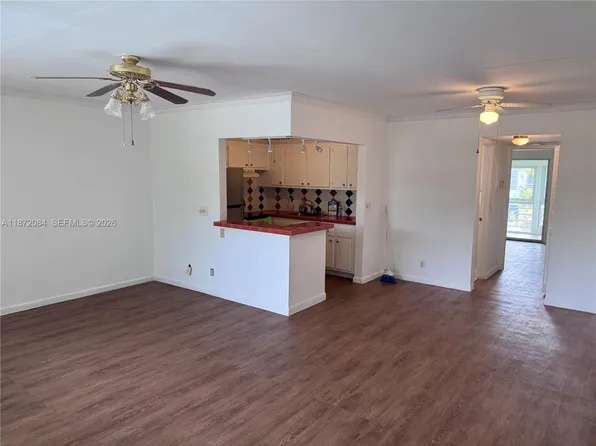 19 Newport Ct #A, Deerfield Beach, FL 33442