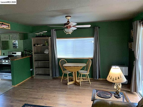 5th image of 687-470 Hollywood Way