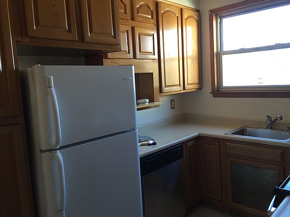 2nd image of 2574 44th St